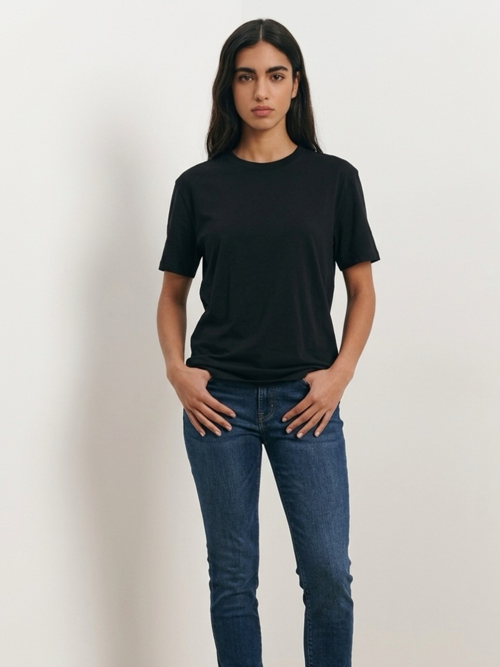 TNA Black Short Sleeve Tee | Woman’s Basics | Fits up to size small